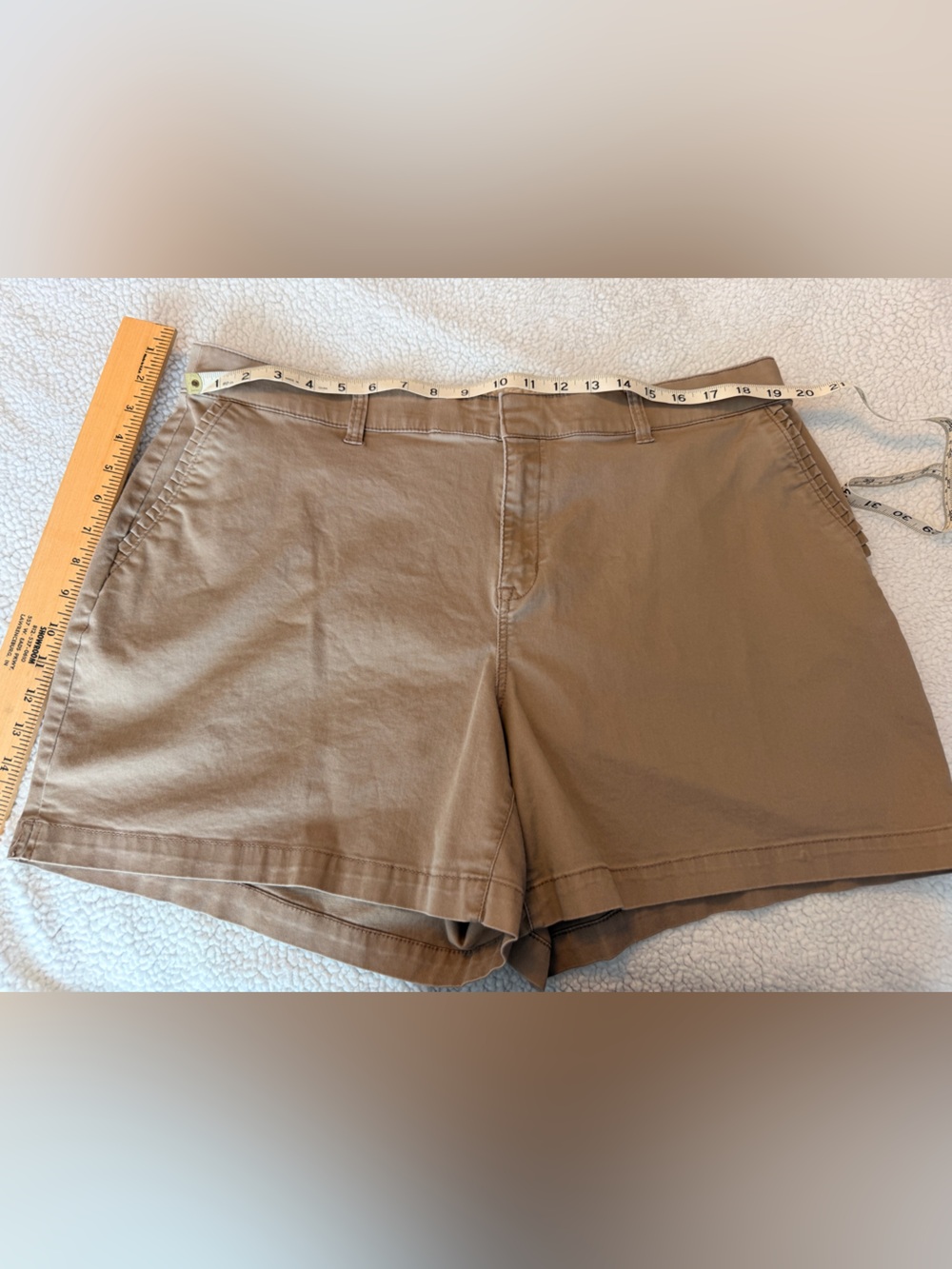 Lane Bryant Tan Chino Shorts – Women’s Plus Size
